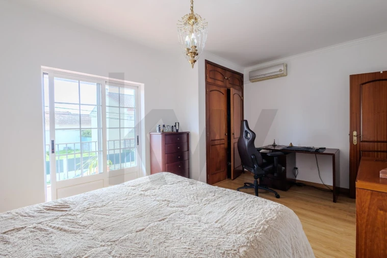 Moradia T4 para Venda em Seixal, Arrentela e Aldeia de Paio Pires Foto 64