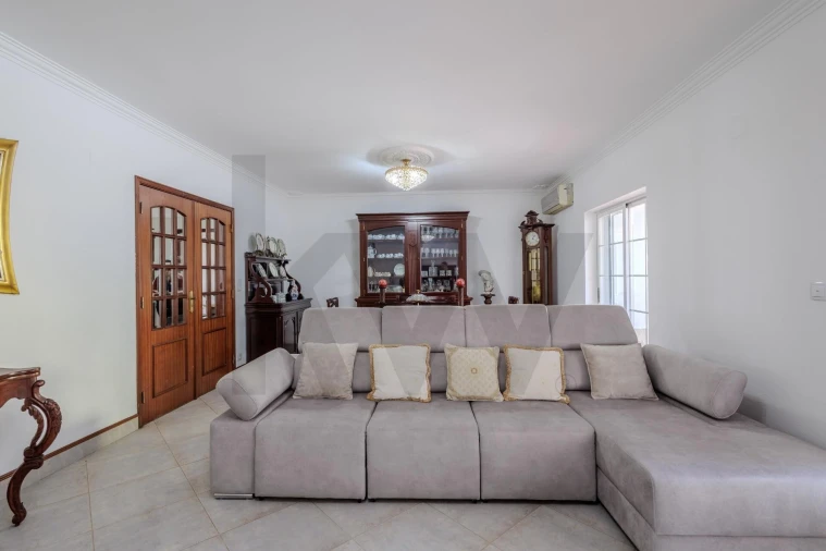 Moradia T4 para Venda em Seixal, Arrentela e Aldeia de Paio Pires Foto 13