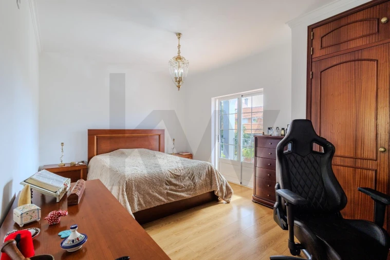 Moradia T4 para Venda em Seixal, Arrentela e Aldeia de Paio Pires Foto 59