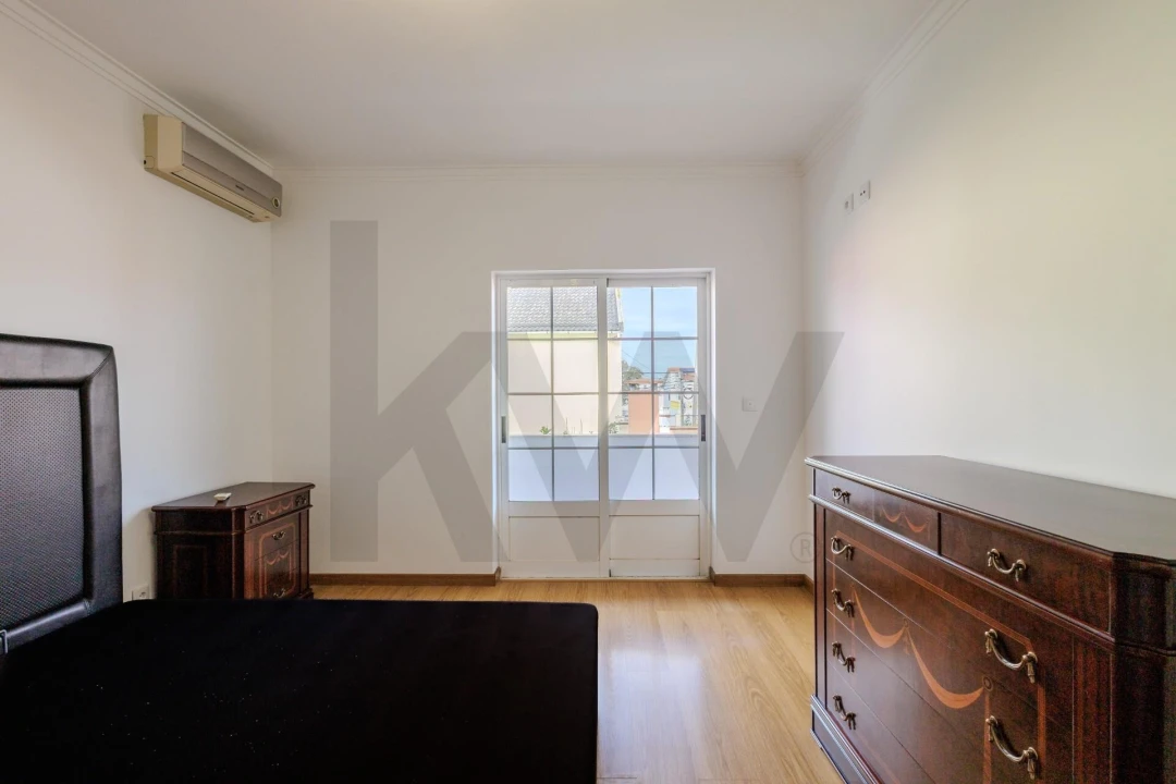 Moradia T4 para Venda em Seixal, Arrentela e Aldeia de Paio Pires Foto 53