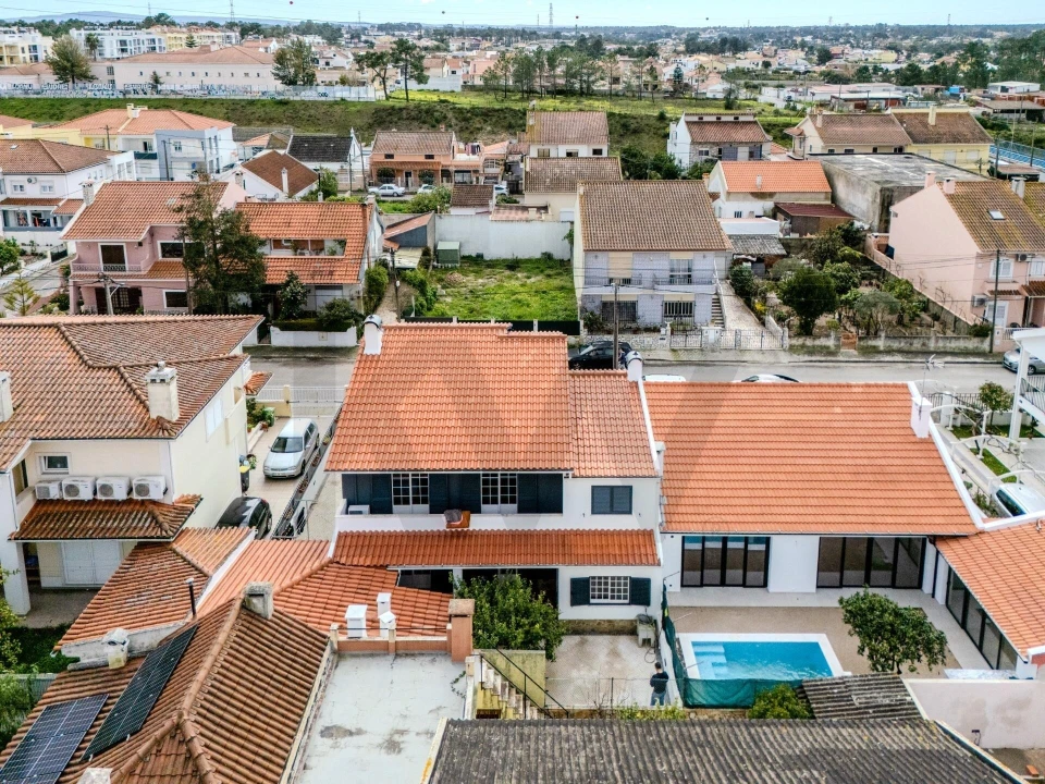 Moradia T4 para Venda em Seixal, Arrentela e Aldeia de Paio Pires Foto 67