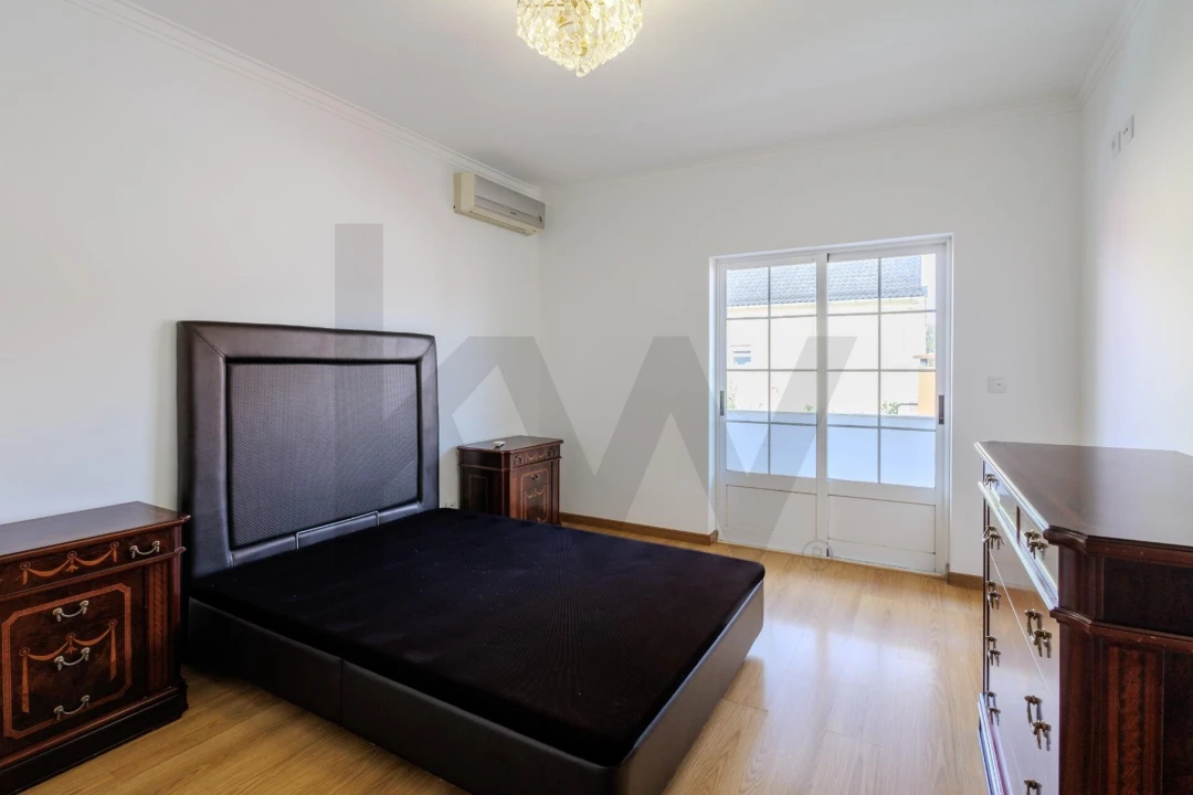 Moradia T4 para Venda em Seixal, Arrentela e Aldeia de Paio Pires Foto 52