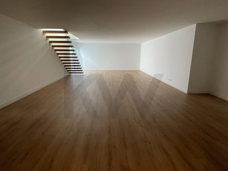 Moradia T4 para Arrendamento em Corroios Foto 22