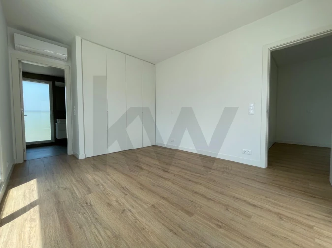 Moradia T4 para Arrendamento em Corroios Foto 17