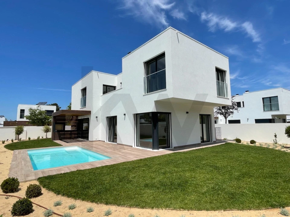 Moradia T4 para Arrendamento em Corroios Foto 1