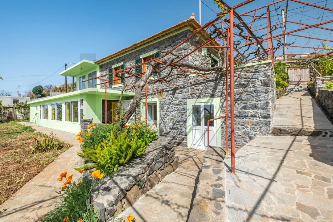 Moradia T2 para Venda em Canhas Foto 5