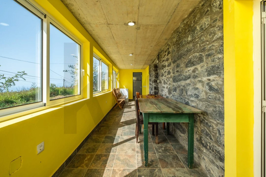 Moradia T2 para Venda em Canhas Foto 8