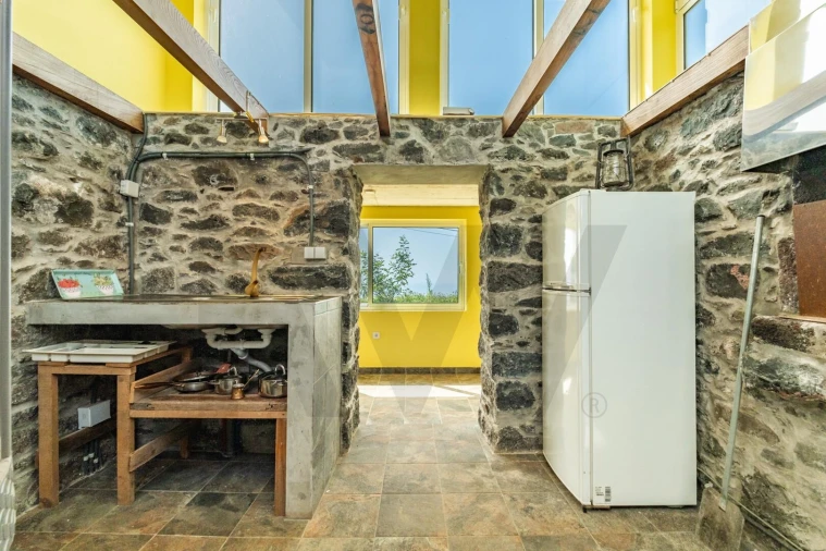 Moradia T2 para Venda em Canhas Foto 14