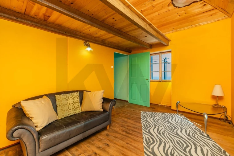 Moradia T2 para Venda em Canhas Foto 18