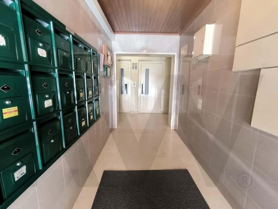 Quarto para Arrendamento em Massamá e Monte Abraão Foto 10