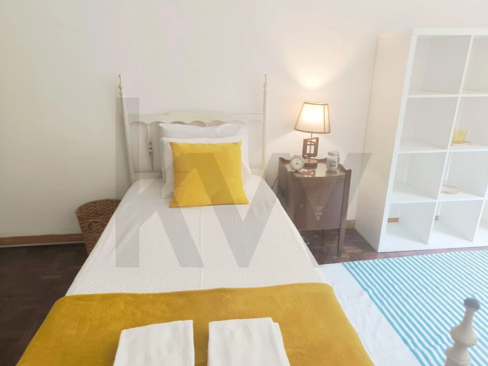 Quarto para Arrendamento em Massamá e Monte Abraão Foto 4