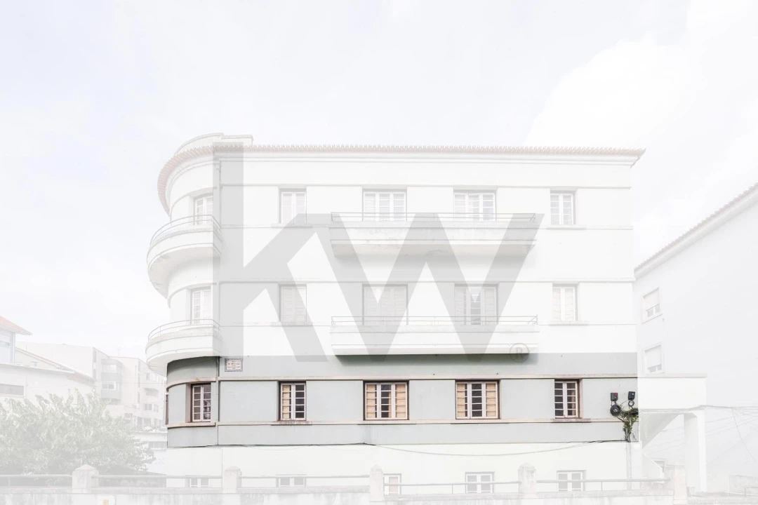 Apartamento T6 para Venda em Santo Antonio dos Olivais Foto 2