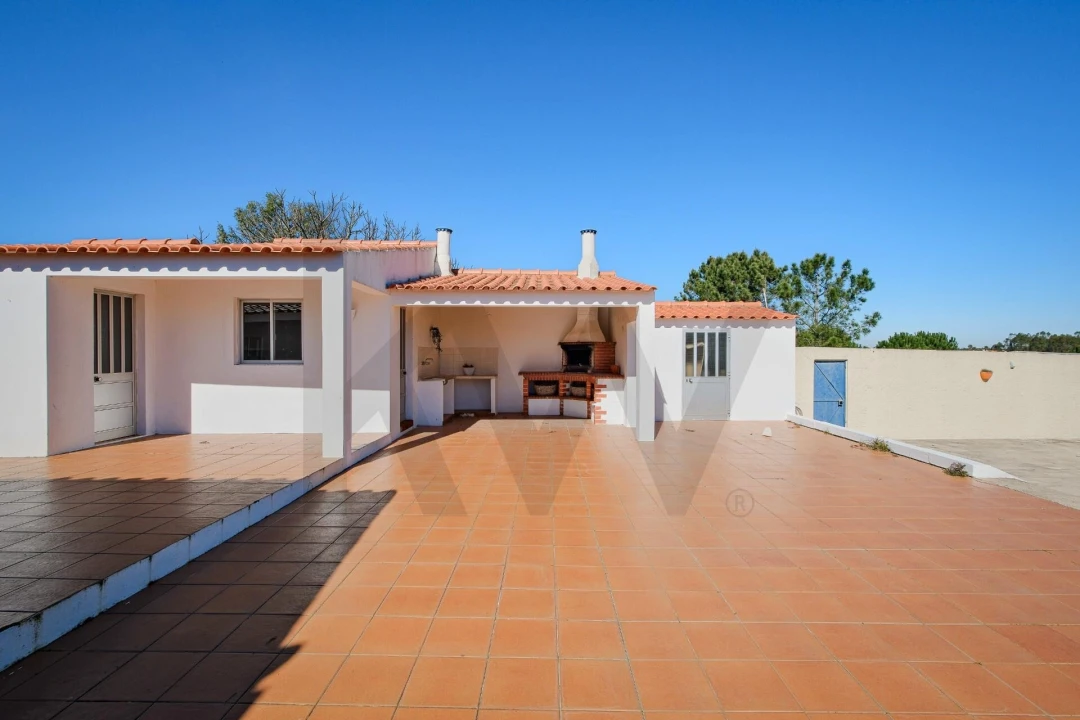 Moradia T4 para Venda em Branca Foto 44