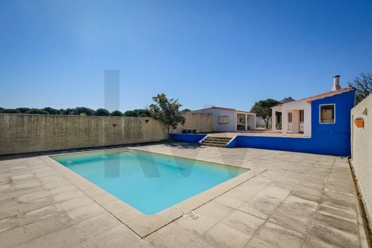 Moradia T4 para Venda em Branca Foto 47