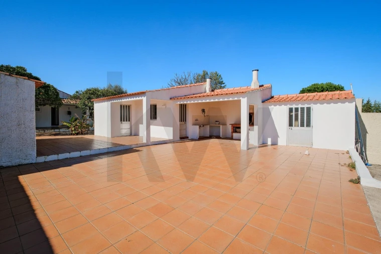 Moradia T4 para Venda em Branca Foto 43