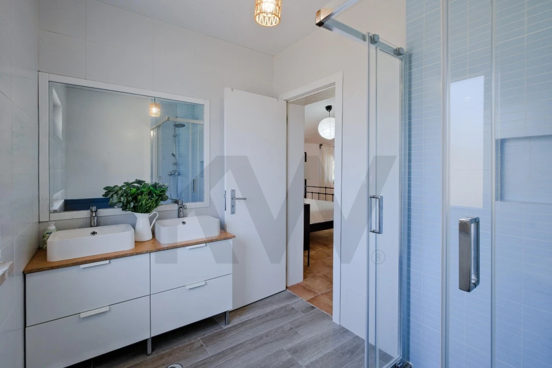 Moradia T4 para Venda em Branca Foto 28