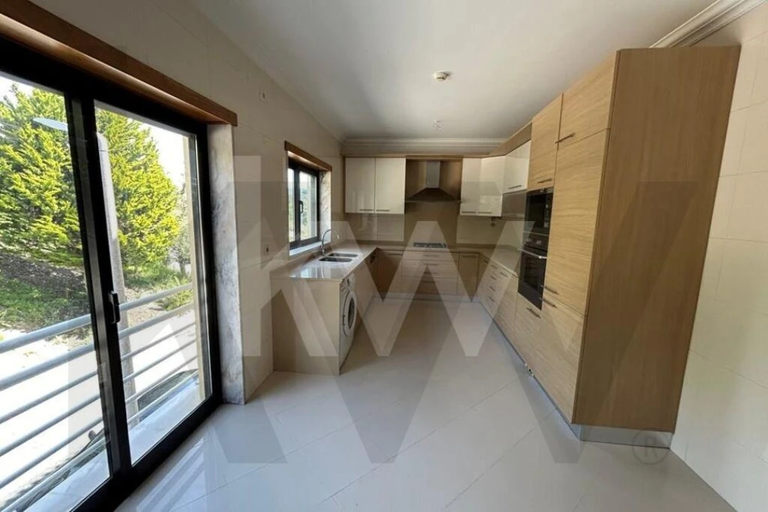 Apartamento T4 para Arrendamento em Alcabideche Foto 13