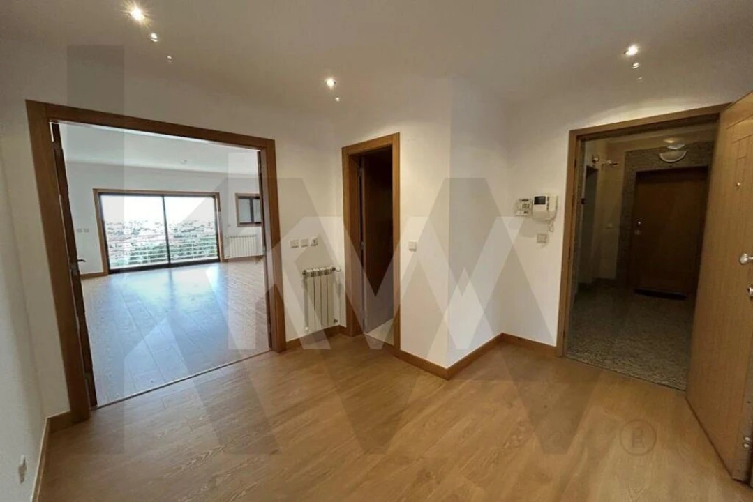 Apartamento T4 para Arrendamento em Alcabideche Foto 6