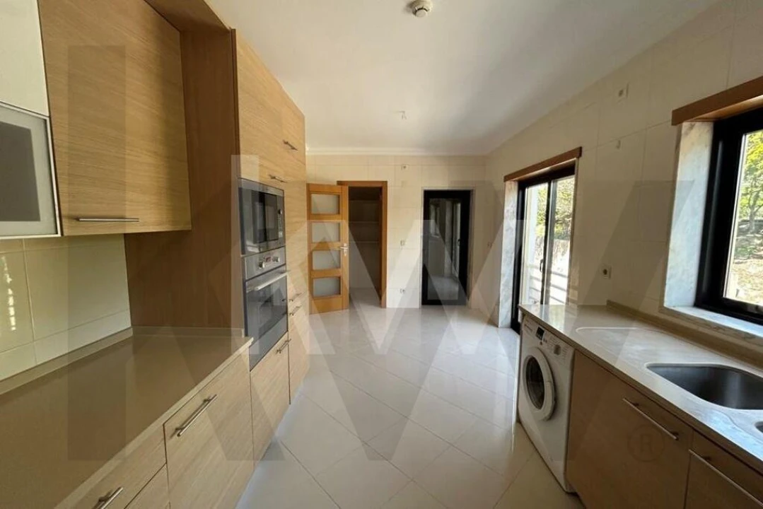 Apartamento T4 para Arrendamento em Alcabideche Foto 14