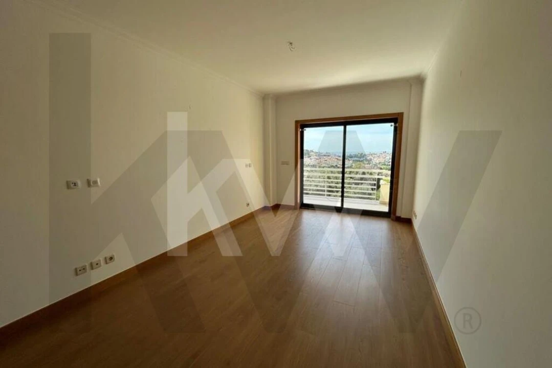 Apartamento T4 para Arrendamento em Alcabideche Foto 21