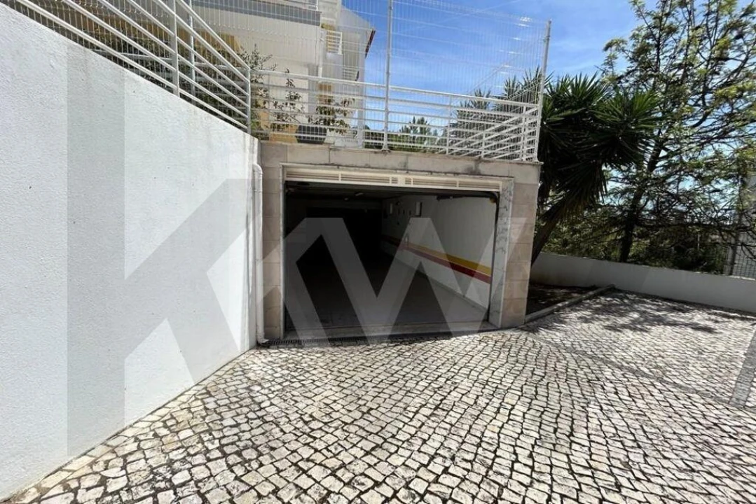 Apartamento T4 para Arrendamento em Alcabideche Foto 41