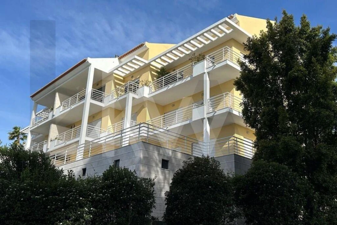 Apartamento T4 para Arrendamento em Alcabideche Foto 1