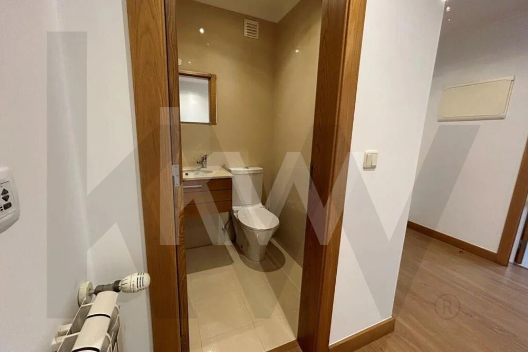 Apartamento T4 para Arrendamento em Alcabideche Foto 11