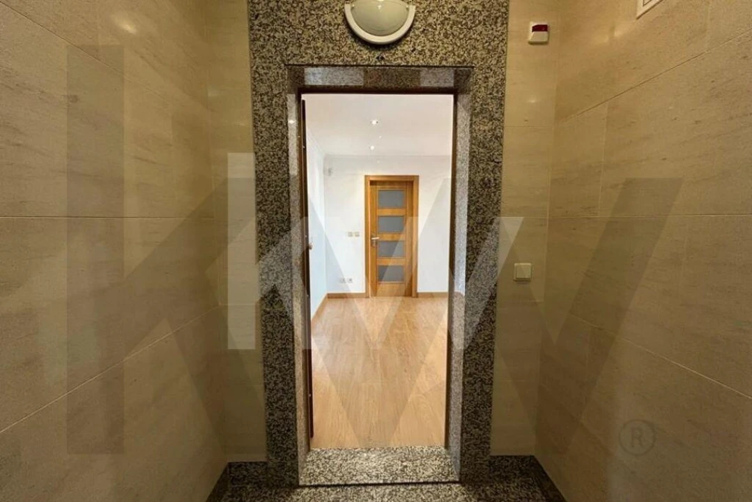 Apartamento T4 para Arrendamento em Alcabideche Foto 4