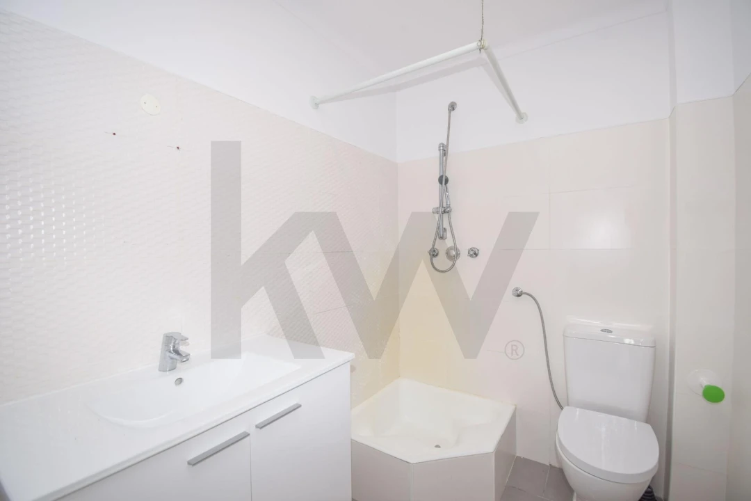 Apartamento T3 para Venda em Carnaxide e Queijas Foto 8