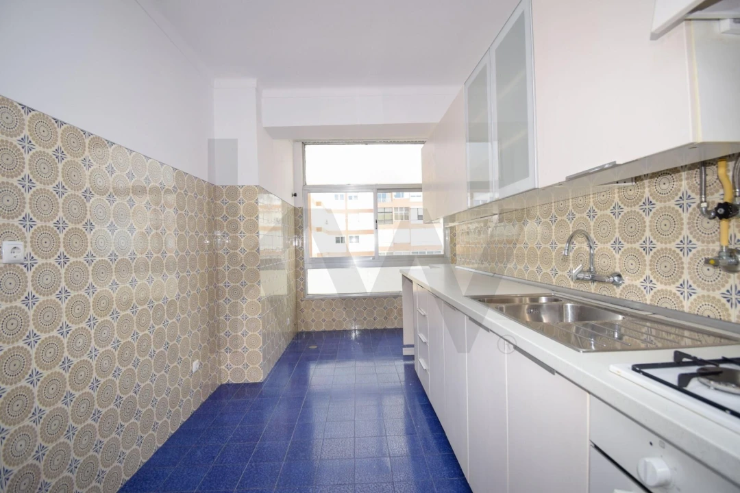 Apartamento T3 para Venda em Carnaxide e Queijas Foto 23