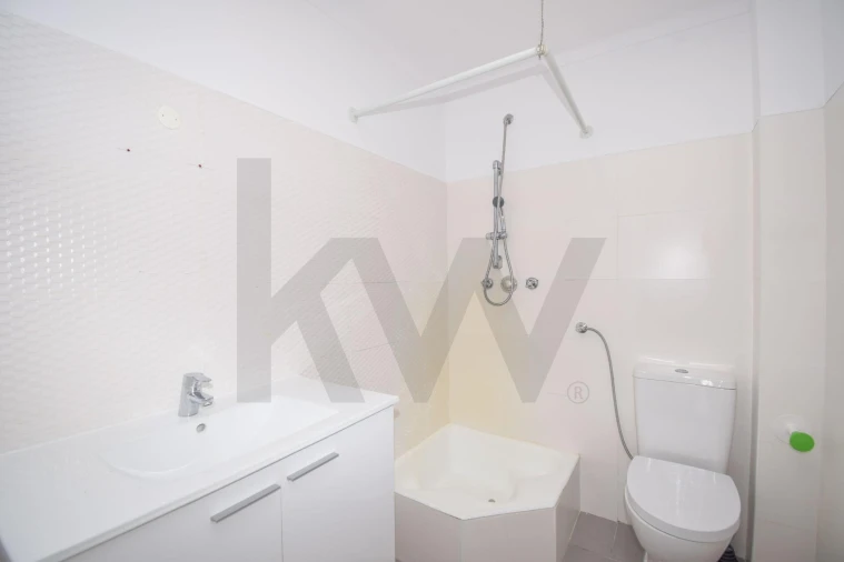 Apartamento T3 para Venda em Carnaxide e Queijas Foto 8