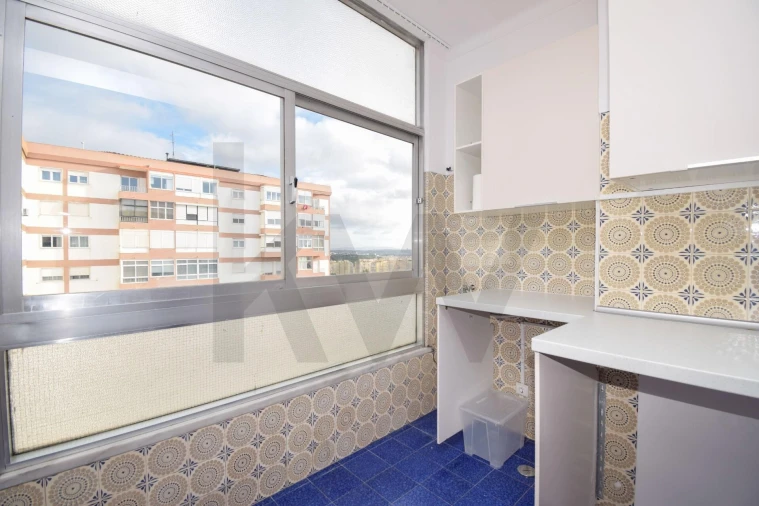 Apartamento T3 para Venda em Carnaxide e Queijas Foto 21