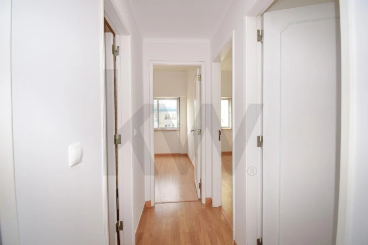 Apartamento T3 para Venda em Carnaxide e Queijas Foto 9