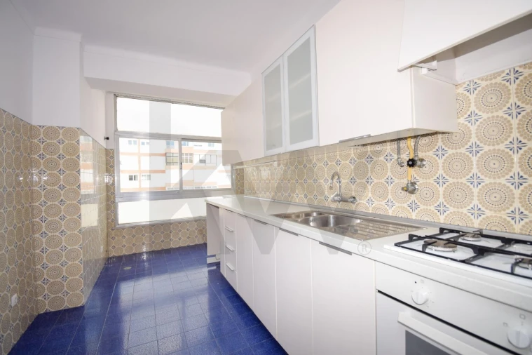 Apartamento T3 para Venda em Carnaxide e Queijas Foto 22