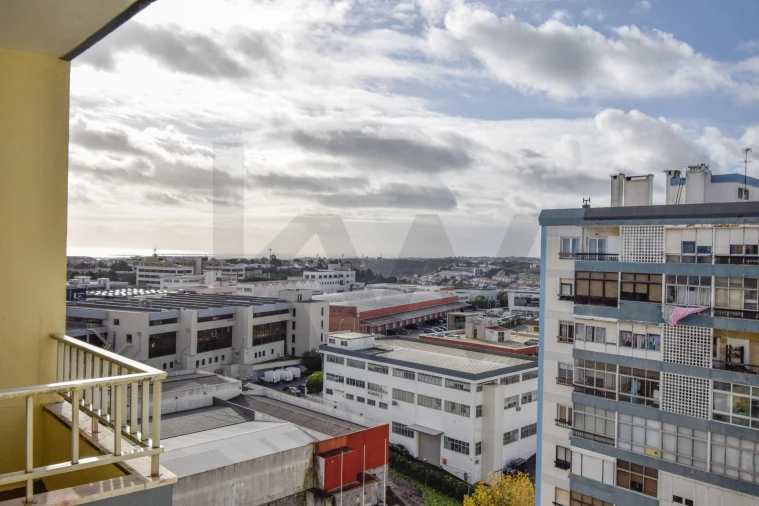 Apartamento T3 para Venda em Carnaxide e Queijas Foto 29