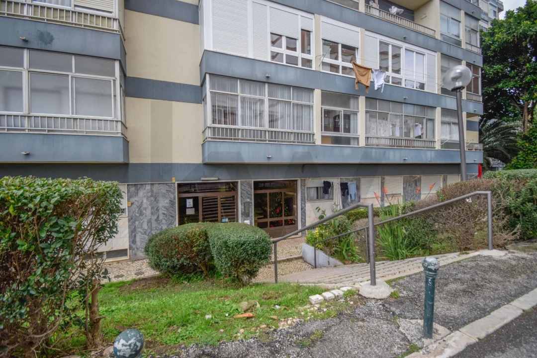 Apartamento T3 para Venda em Carnaxide e Queijas Foto 25
