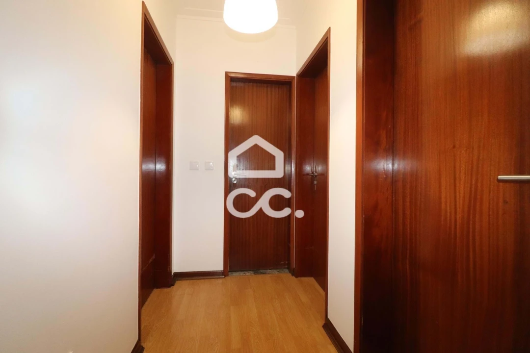 Apartamento T6 para Venda em São Martinho do Bispo e Ribeira de Frades Foto 16