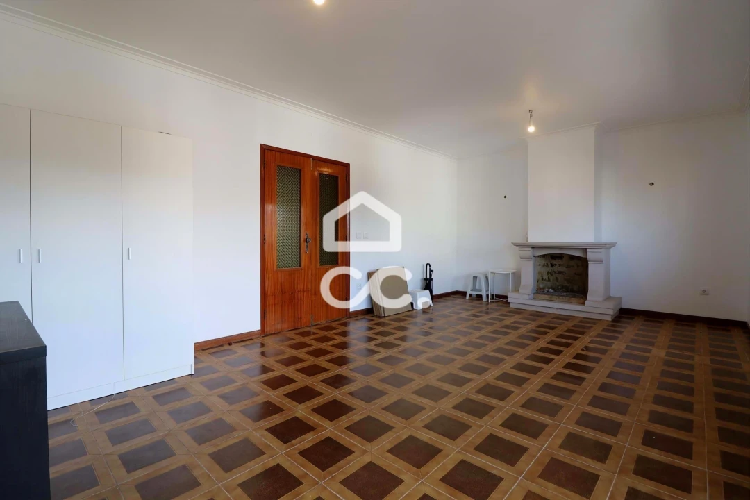 Apartamento T6 para Venda em São Martinho do Bispo e Ribeira de Frades Foto 5