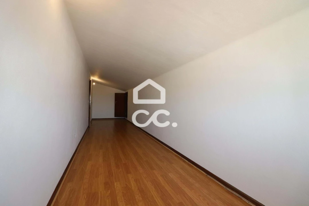 Apartamento T6 para Venda em São Martinho do Bispo e Ribeira de Frades Foto 14