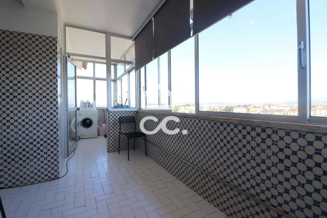 Apartamento T6 para Venda em São Martinho do Bispo e Ribeira de Frades Foto 3