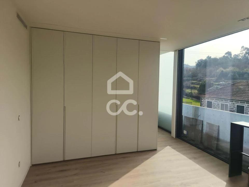 Moradia T3 para Venda em Monte Córdova Foto 11