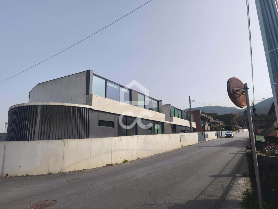 Moradia T3 para Venda em Monte Córdova Foto 1