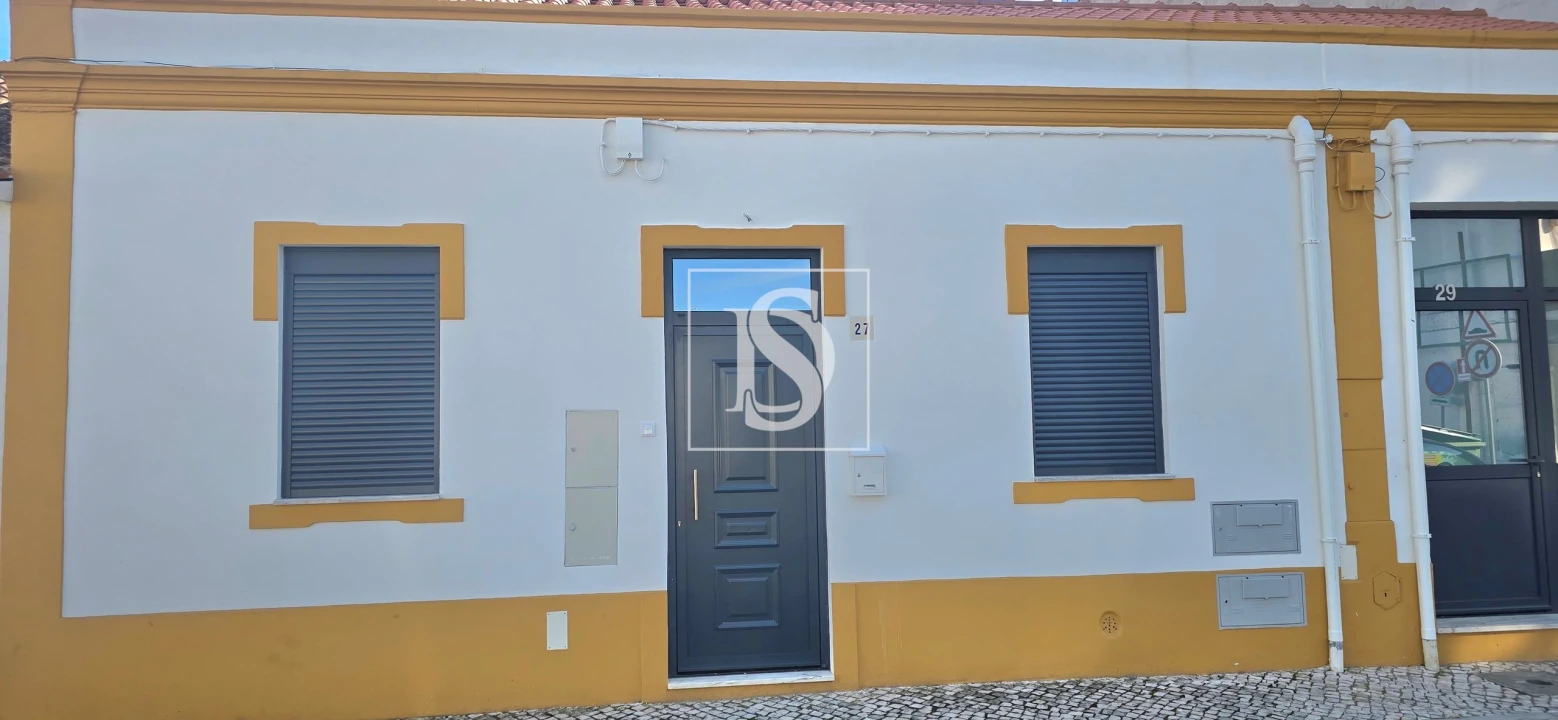 Moradia T4 para Venda em São João Baptista Foto 2