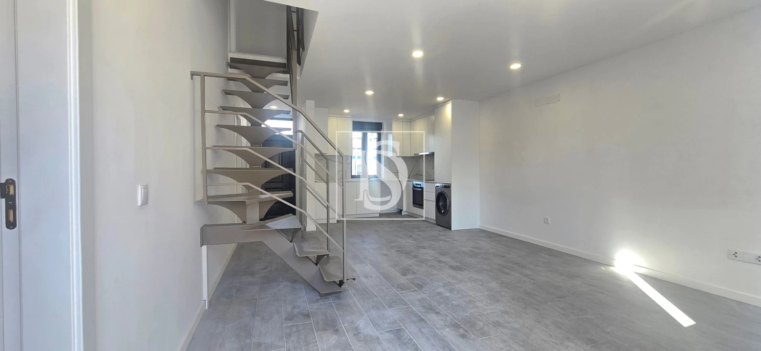 Moradia T4 para Venda em São João Baptista Foto 4