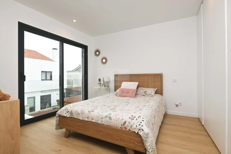 Moradia T4 para Venda em São Domingos de Rana Foto 30