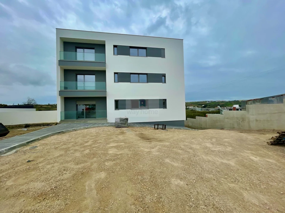 Apartamento T3 para Venda em Lourinhã e Atalaia Foto 24