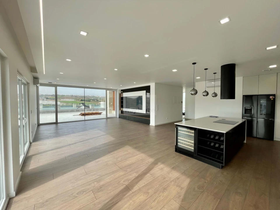 Apartamento T3 para Venda em Lourinhã e Atalaia Foto 2