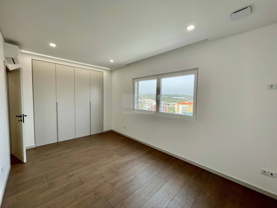 Apartamento T3 para Venda em Lourinhã e Atalaia Foto 17