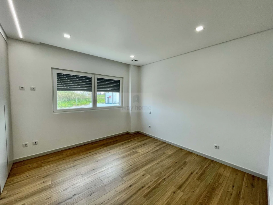 Apartamento T3 para Venda em Lourinhã e Atalaia Foto 23