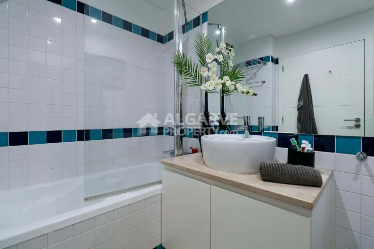 Apartamento T1 para Venda em Quarteira Foto 17